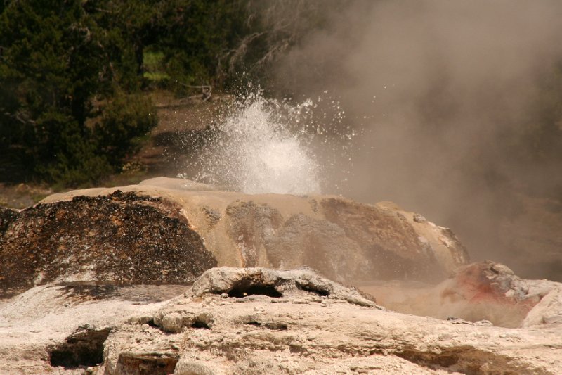 Trip (98).JPG - Catfish Geyser at Yellowstone National Park geyser basin